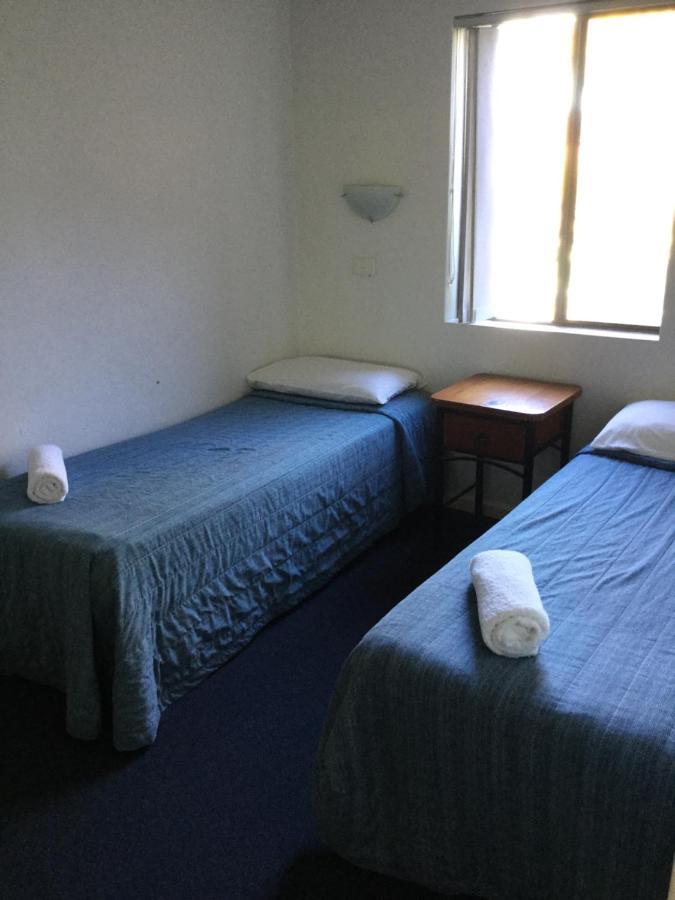 Oceanside Hawks Nest Hotel Bagian luar foto