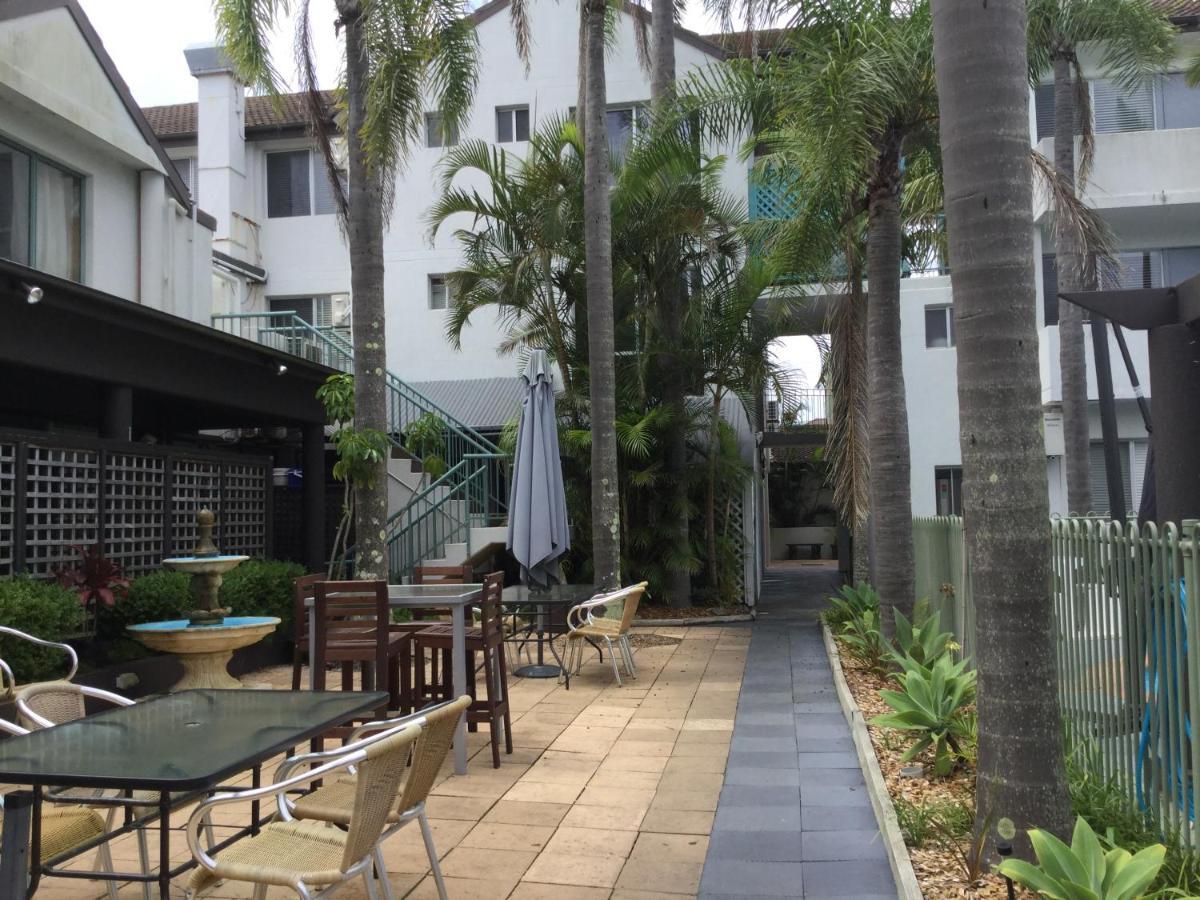 Oceanside Hawks Nest Hotel Bagian luar foto