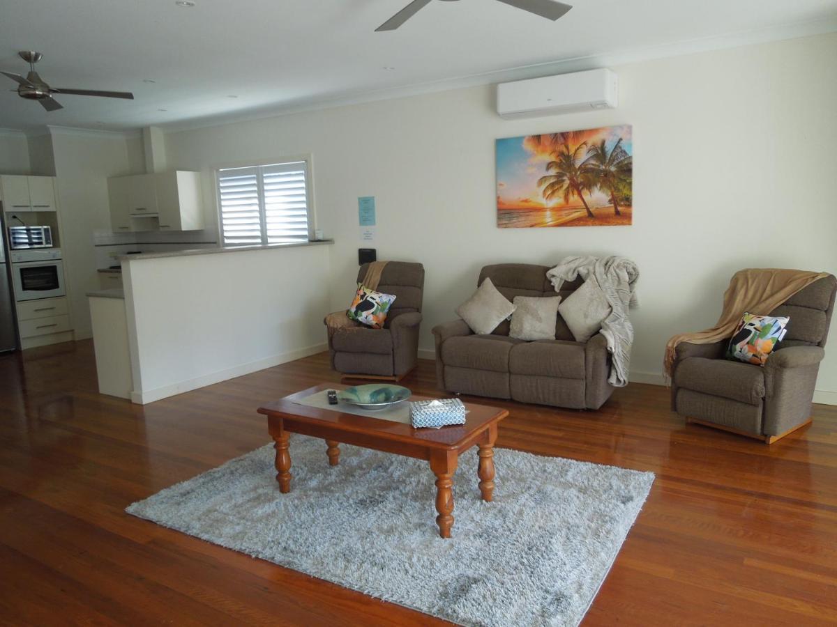 Oceanside Hawks Nest Hotel Bagian luar foto